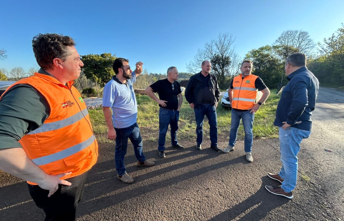 De Nadal faz vistoria de obras rodoviárias no Oeste com secretário da Infraestrutura